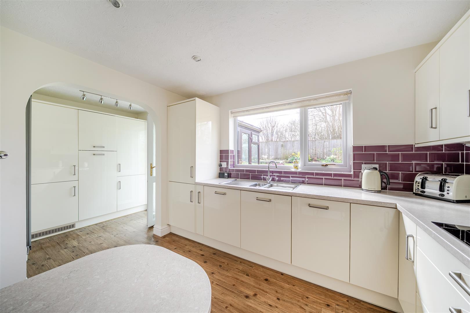 Grove Farm Road, Grovesend, Swansea, SA4 8LA